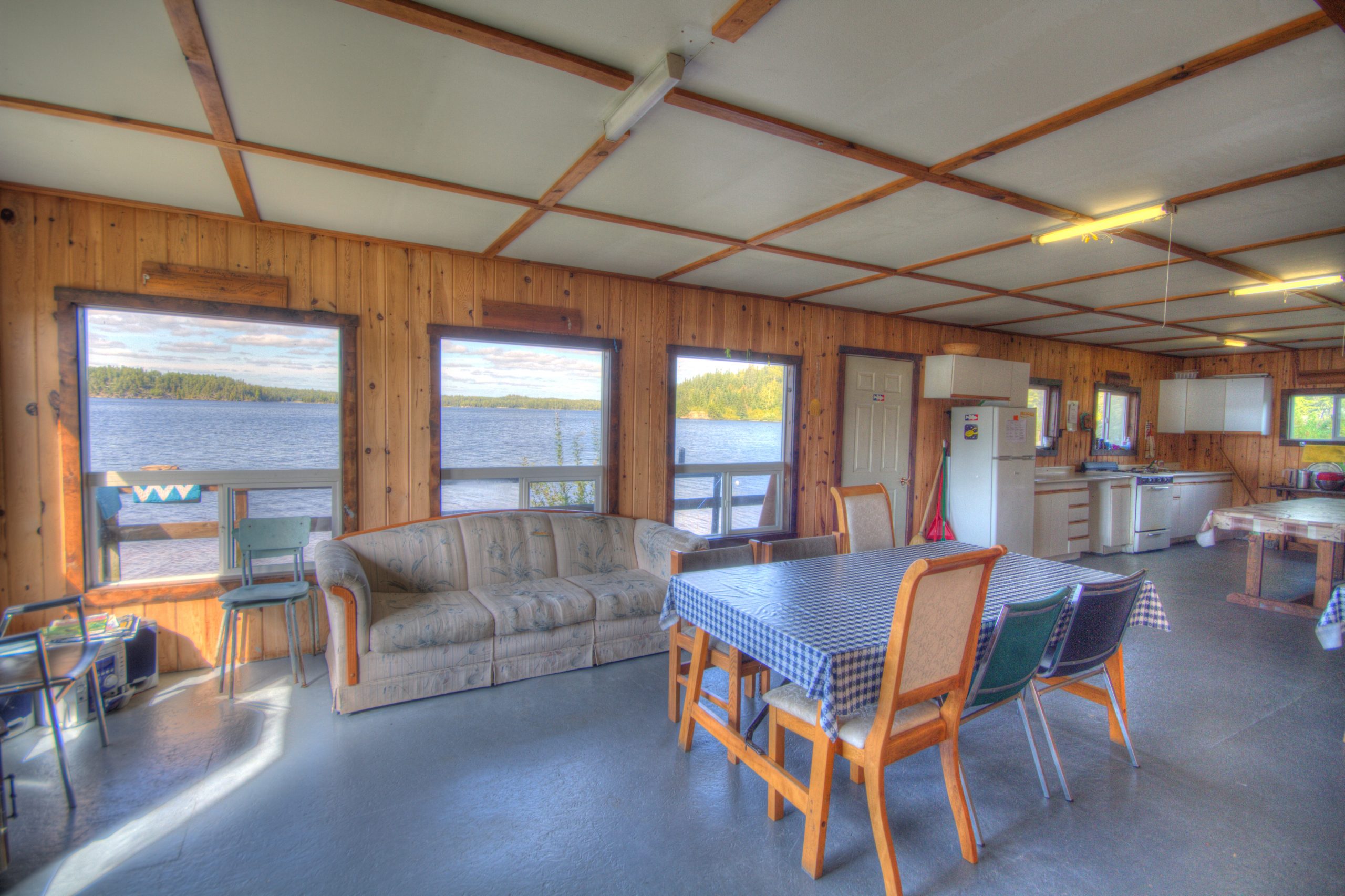 Sawbill Bay cabin living room