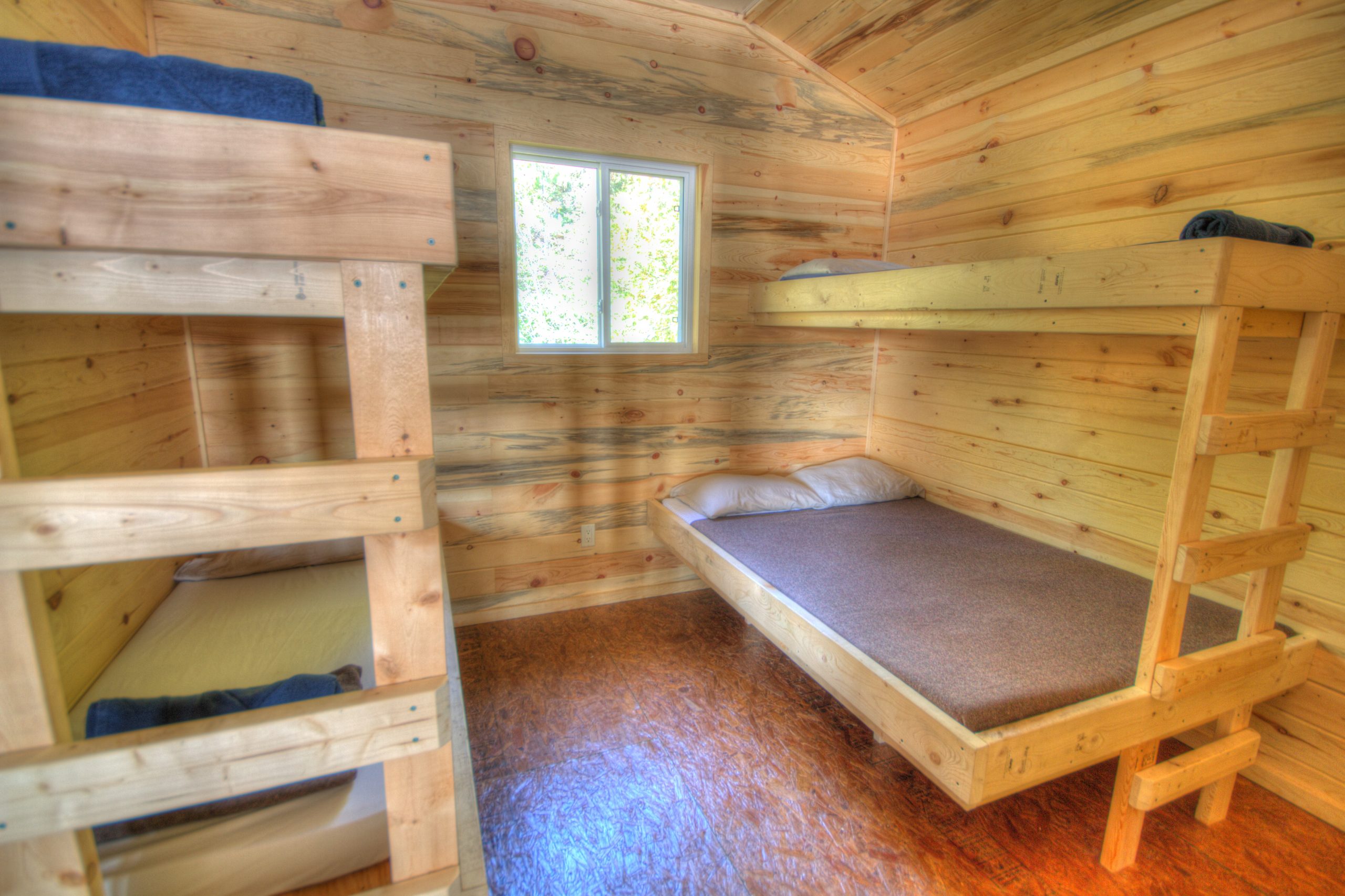 Little Gull cabin bedroom